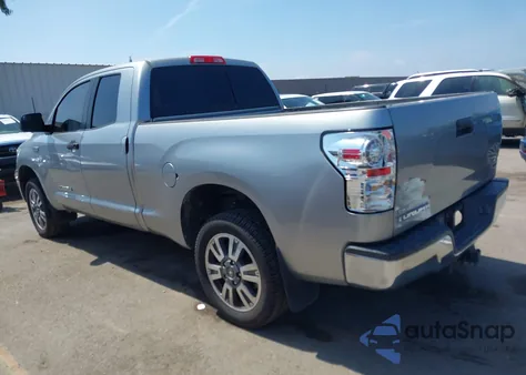 2011 Toyota Tundra Grade 5.7L V8 z USA, uszkodzony, nr VIN 5TFRY5F13BX106434